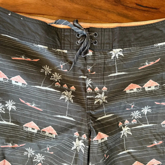 Mossimo Grey Men’s Board Shorts size 36 - Picture 2 of 4